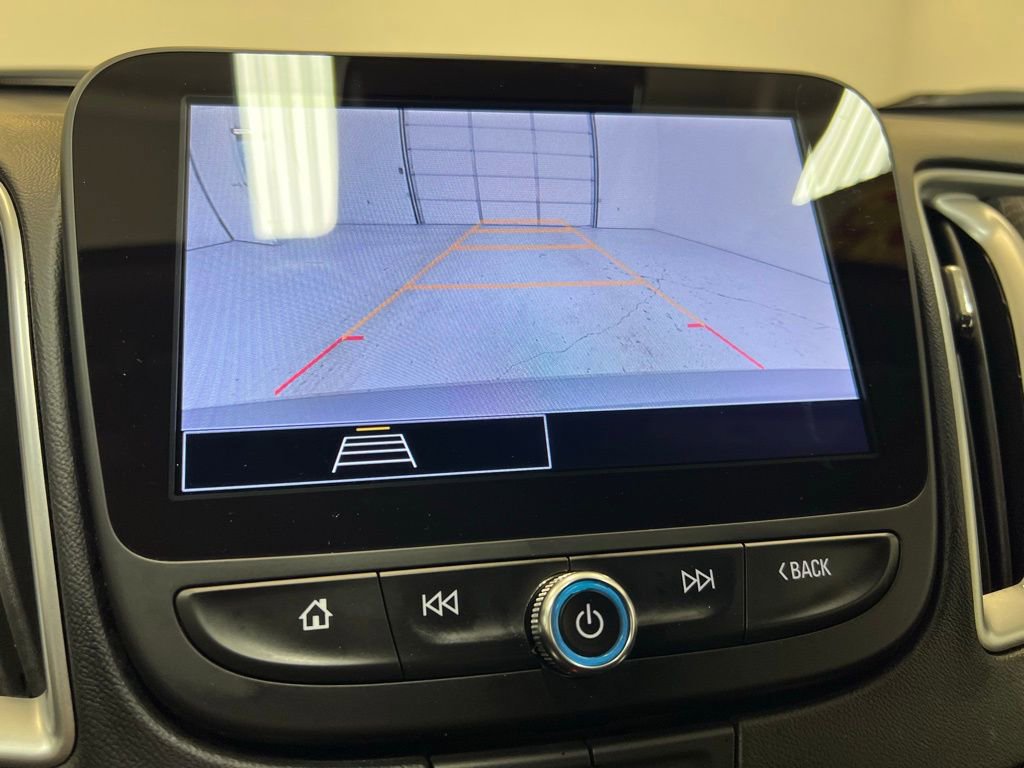 Used 2025 Chevrolet Malibu LS image 24