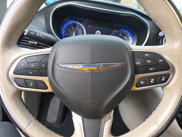 Used 2020 Chrysler Pacifica Limited w/ Tire & Wheel Group image 18