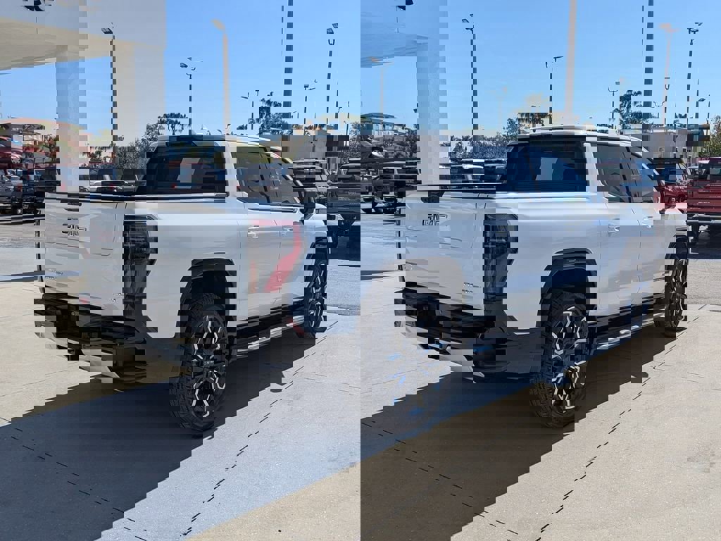 New 2025 GMC Sierra EV Denali AWD/4WD image 4