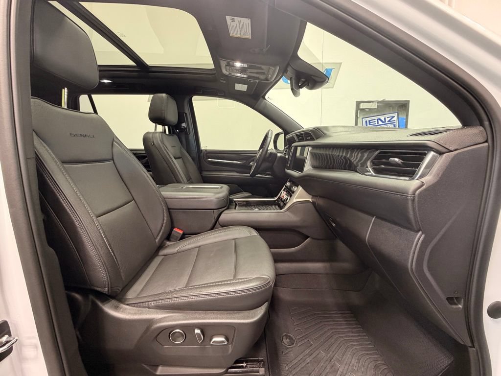 Used 2023 GMC Yukon Denali AWD/4WD image 19