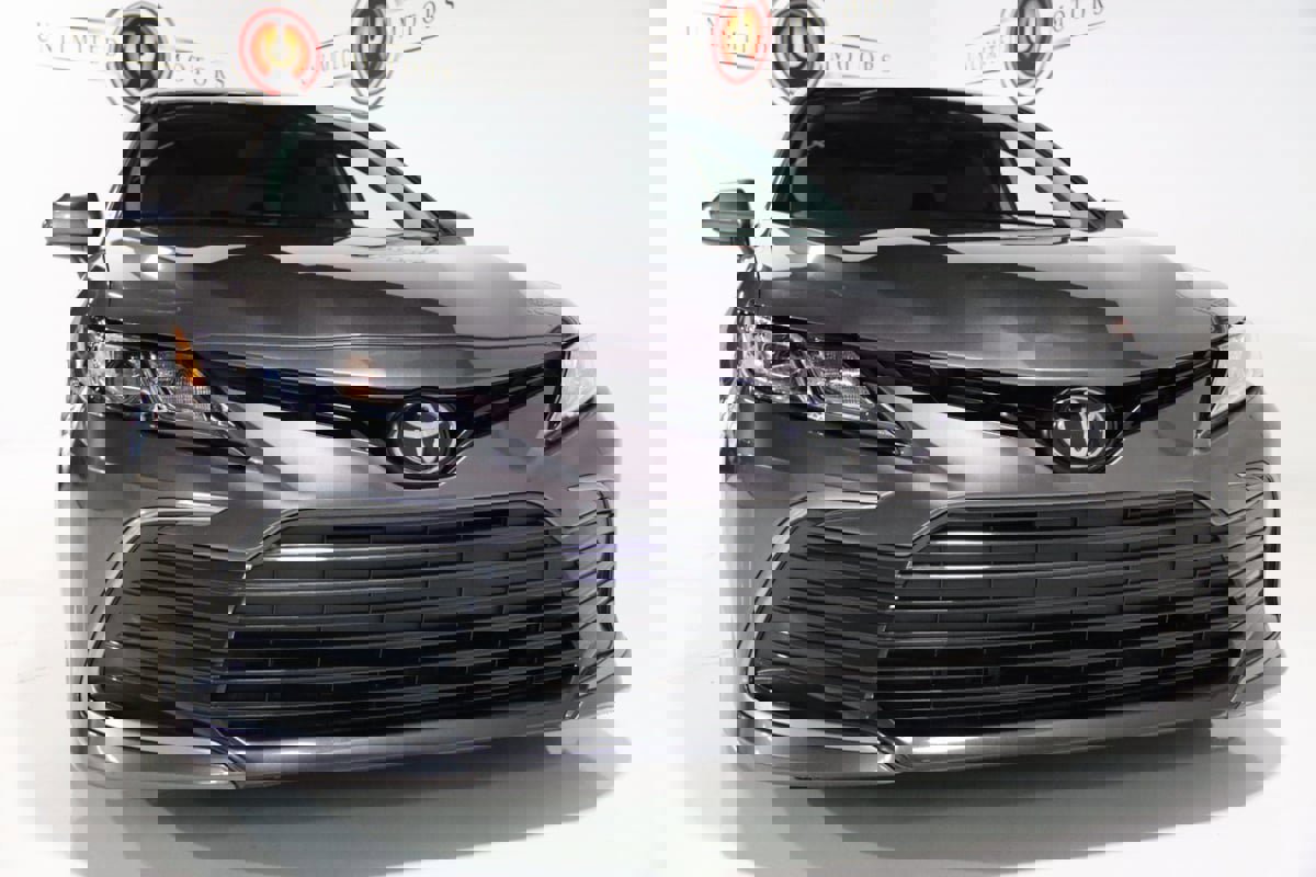 Used 2023 Toyota Camry LE image 23