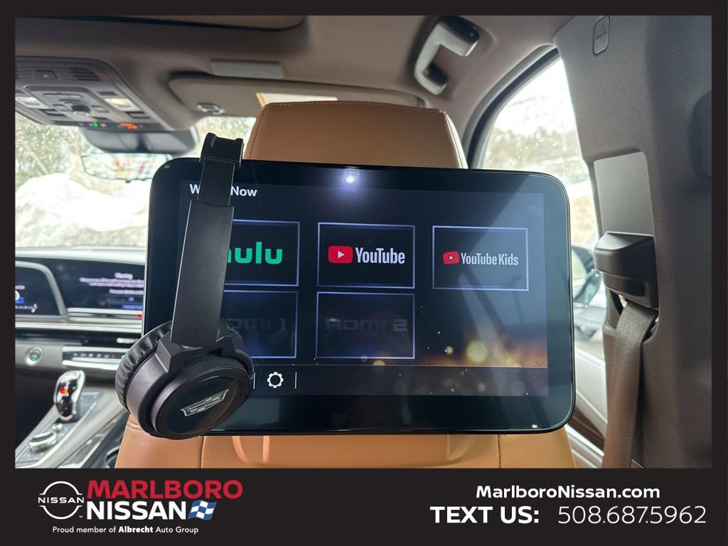 Used 2022 Cadillac Escalade Premium Luxury w/ Performance Package image 26