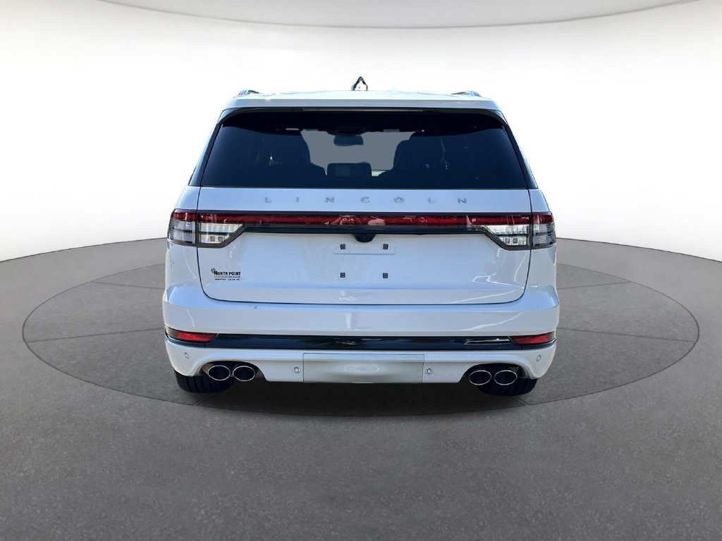 Used 2026 Lincoln Aviator Reserve AWD/4WD image 4