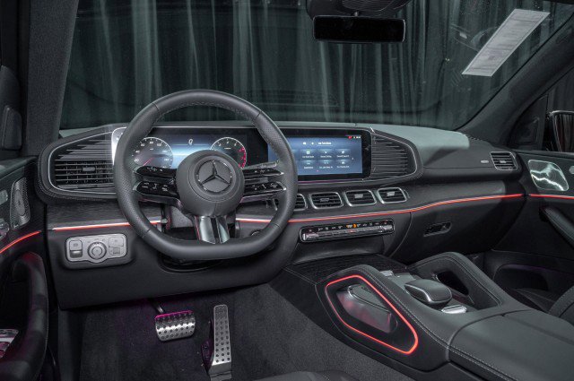 Certified 2025 Mercedes-Benz GLS 450 4MATIC image 21
