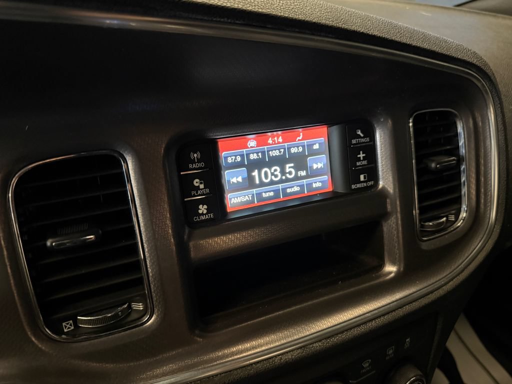 Used 2014 Dodge Charger SE RWD image 13