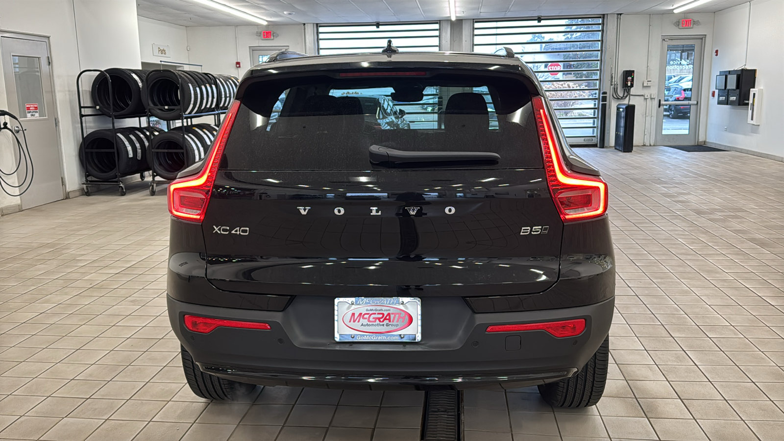 New 2026 Volvo XC40 B5 Plus w/ Climate Package AWD/4WD image 6
