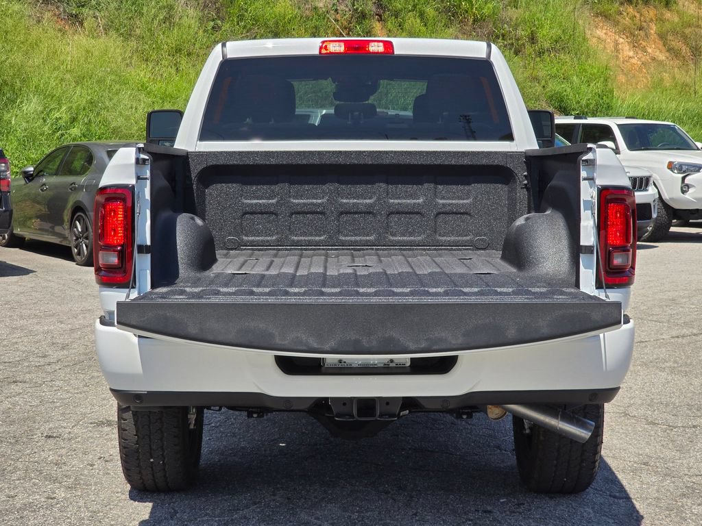 New 2026 RAM 2500 Big Horn AWD/4WD image 13