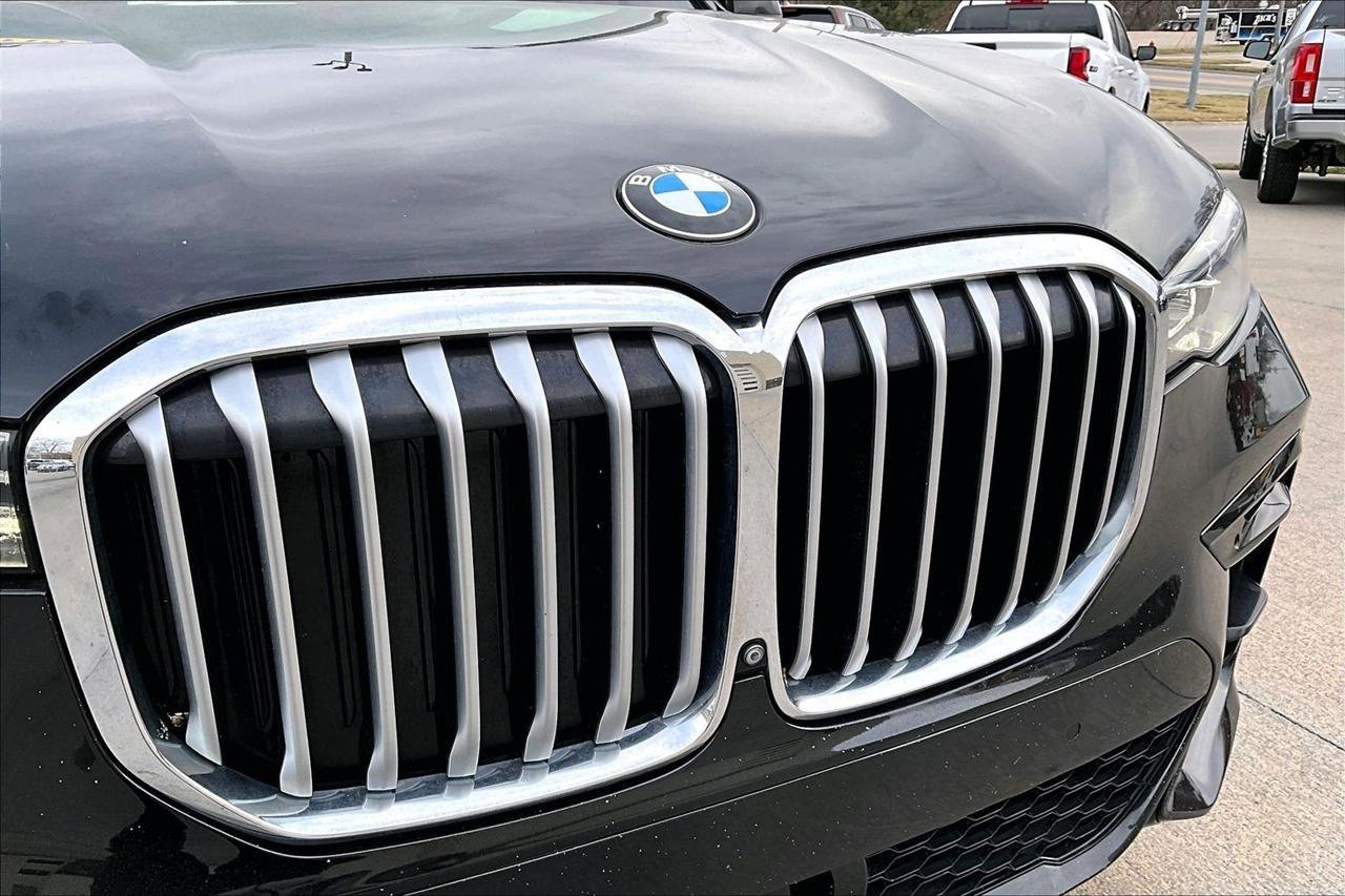 Used 2019 BMW X7 xDrive50i w/ M Sport Package image 32