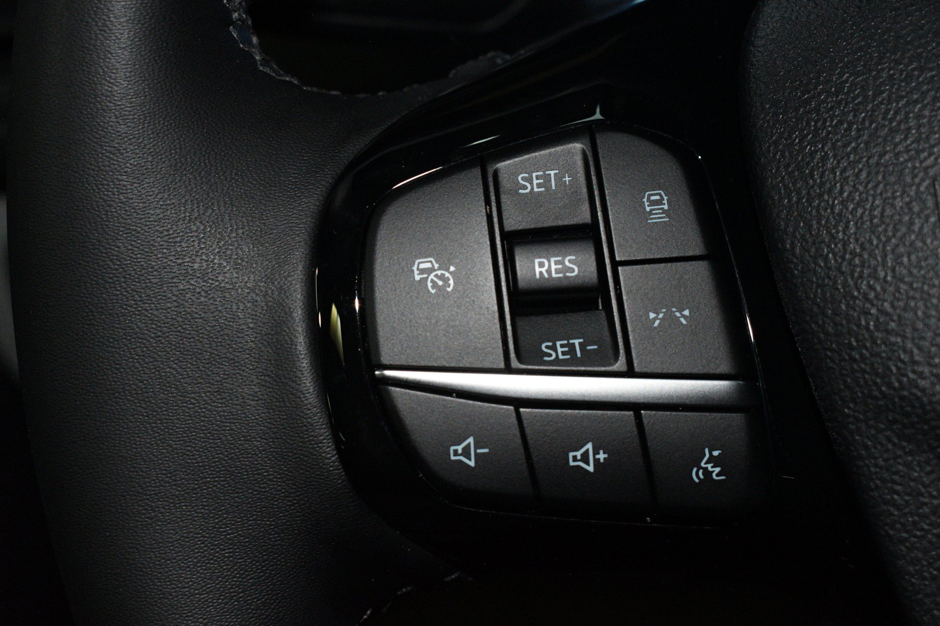 Used 2024 Ford Escape Platinum AWD/4WD image 29