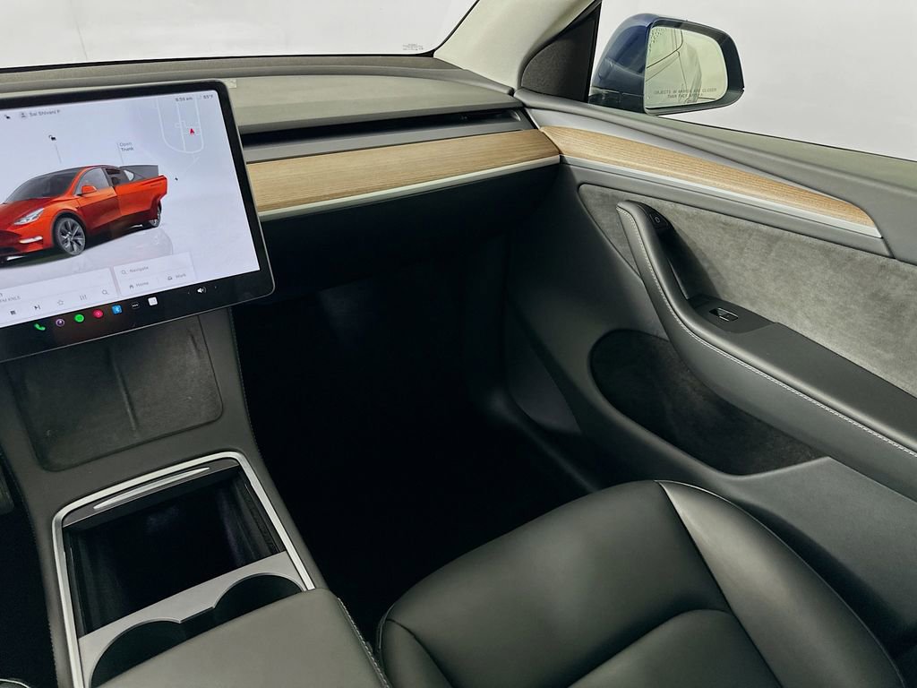 Used 2025 Tesla Model Y Long Range image 23