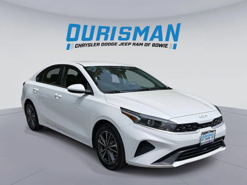 Used 2022 Kia Forte LXS FWD image 1
