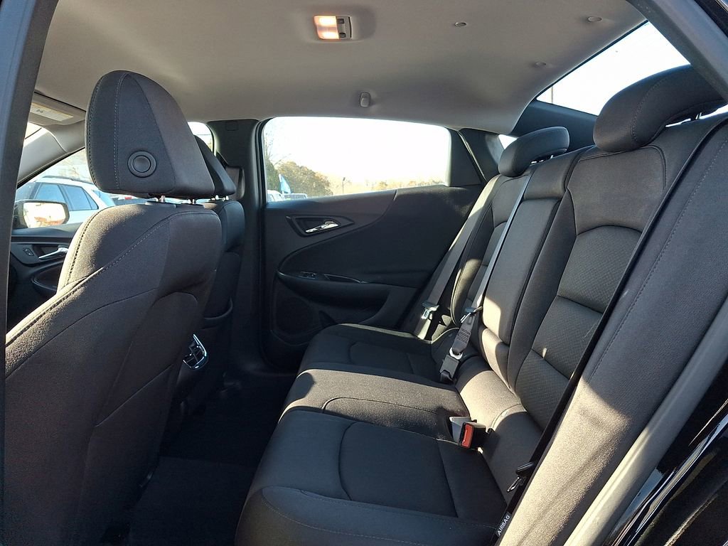 Used 2024 Chevrolet Malibu LT image 11