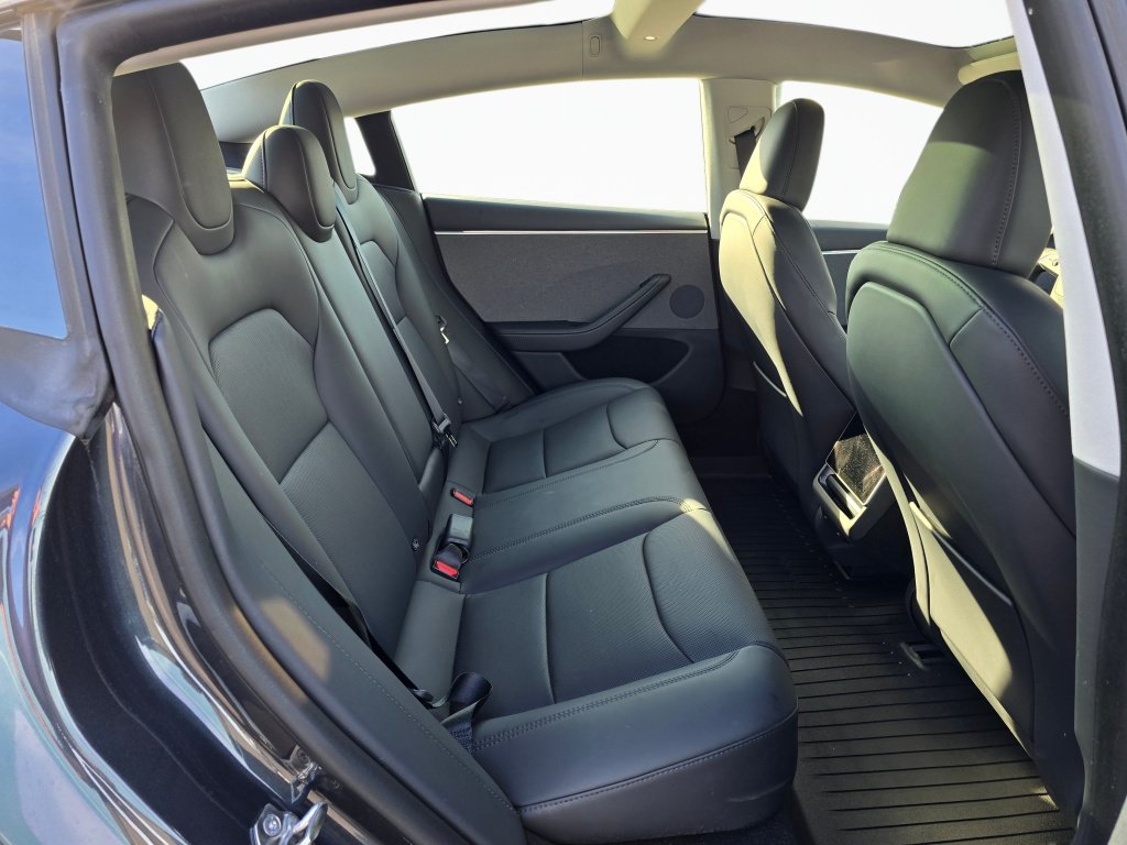 Used 2024 Tesla Model 3 Standard Range RWD image 22