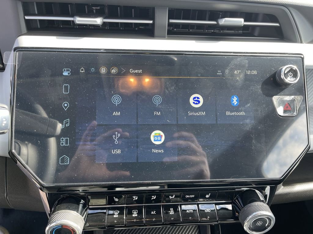 New 2027 Chevrolet Bolt LT w/ Comfort Package FWD image 16