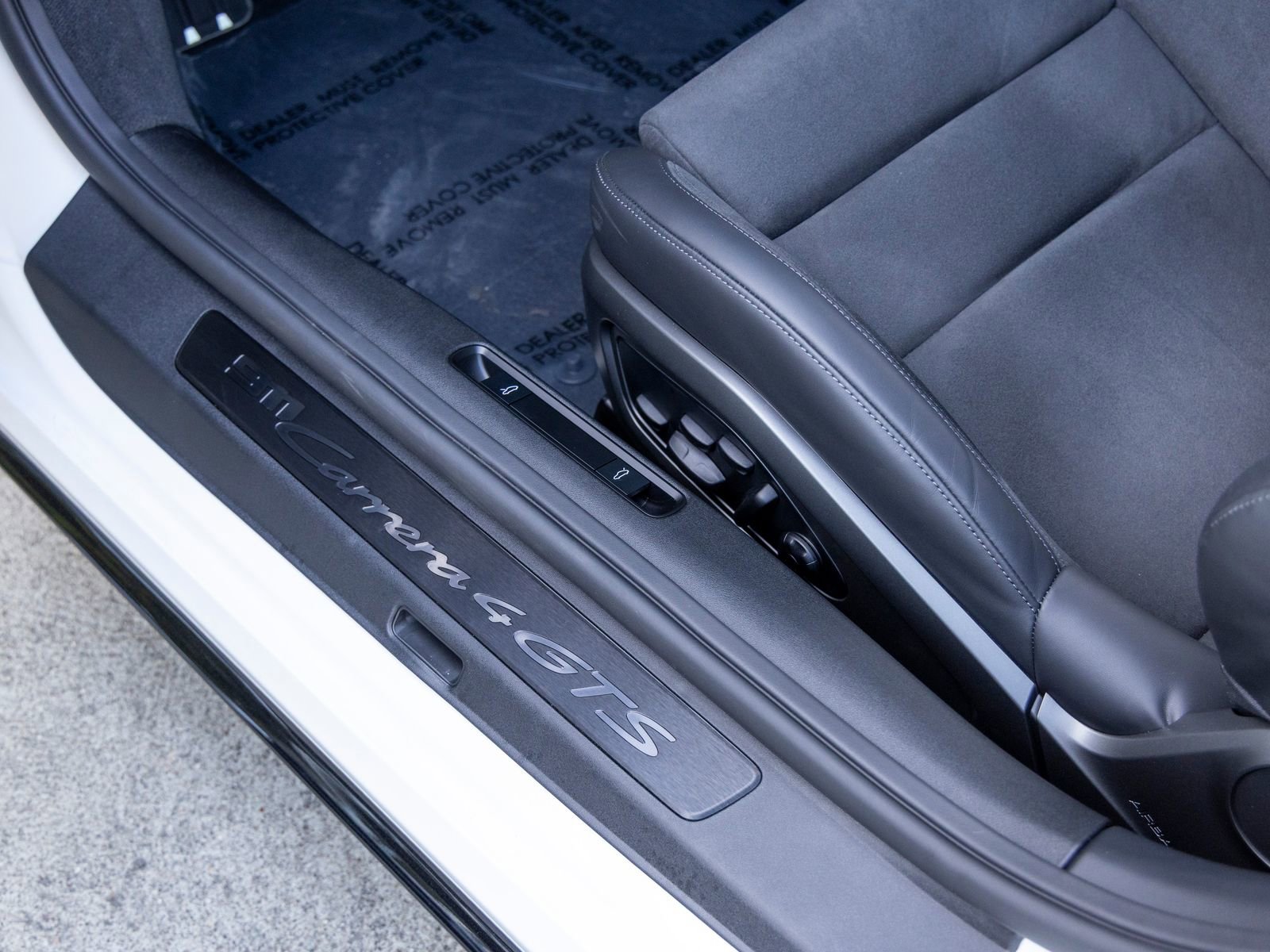 Certified 2025 Porsche 911 Carrera 4 GTS image 30