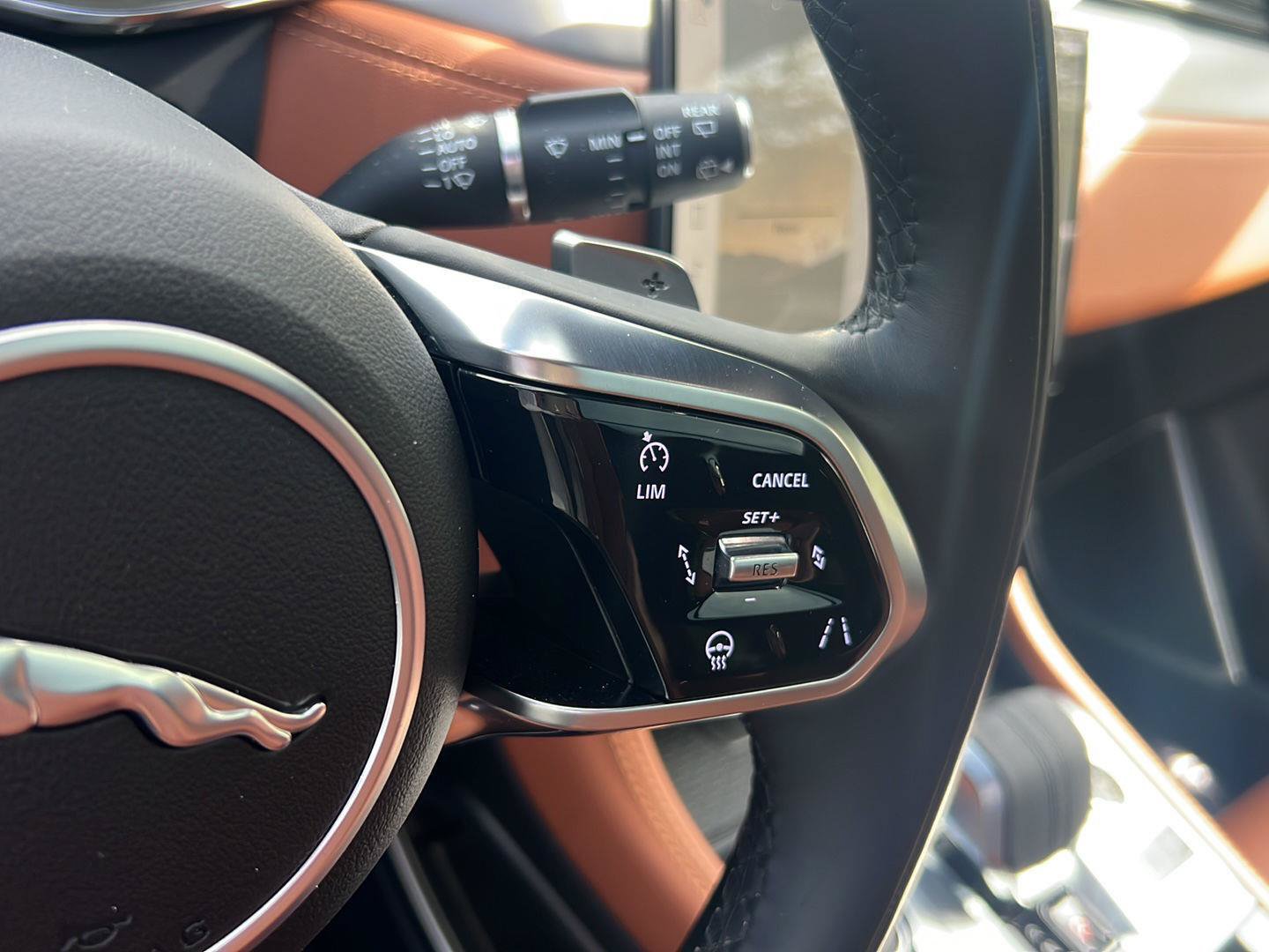 Certified 2026 Jaguar F-PACE R-Dynamic S AWD/4WD image 12