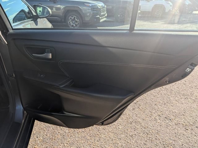 Used 2015 Toyota Camry XLE FWD image 34