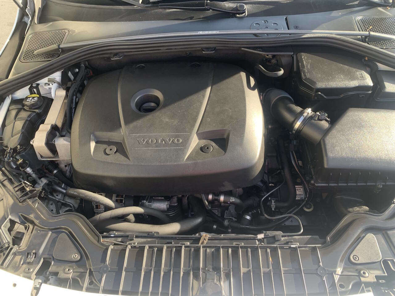 Used 2016 Volvo V60 T5 Premier w/ Convenience Package image 24