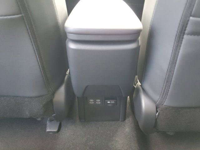 New 2025 Toyota Prius Plug-In Hybrid FWD image 13