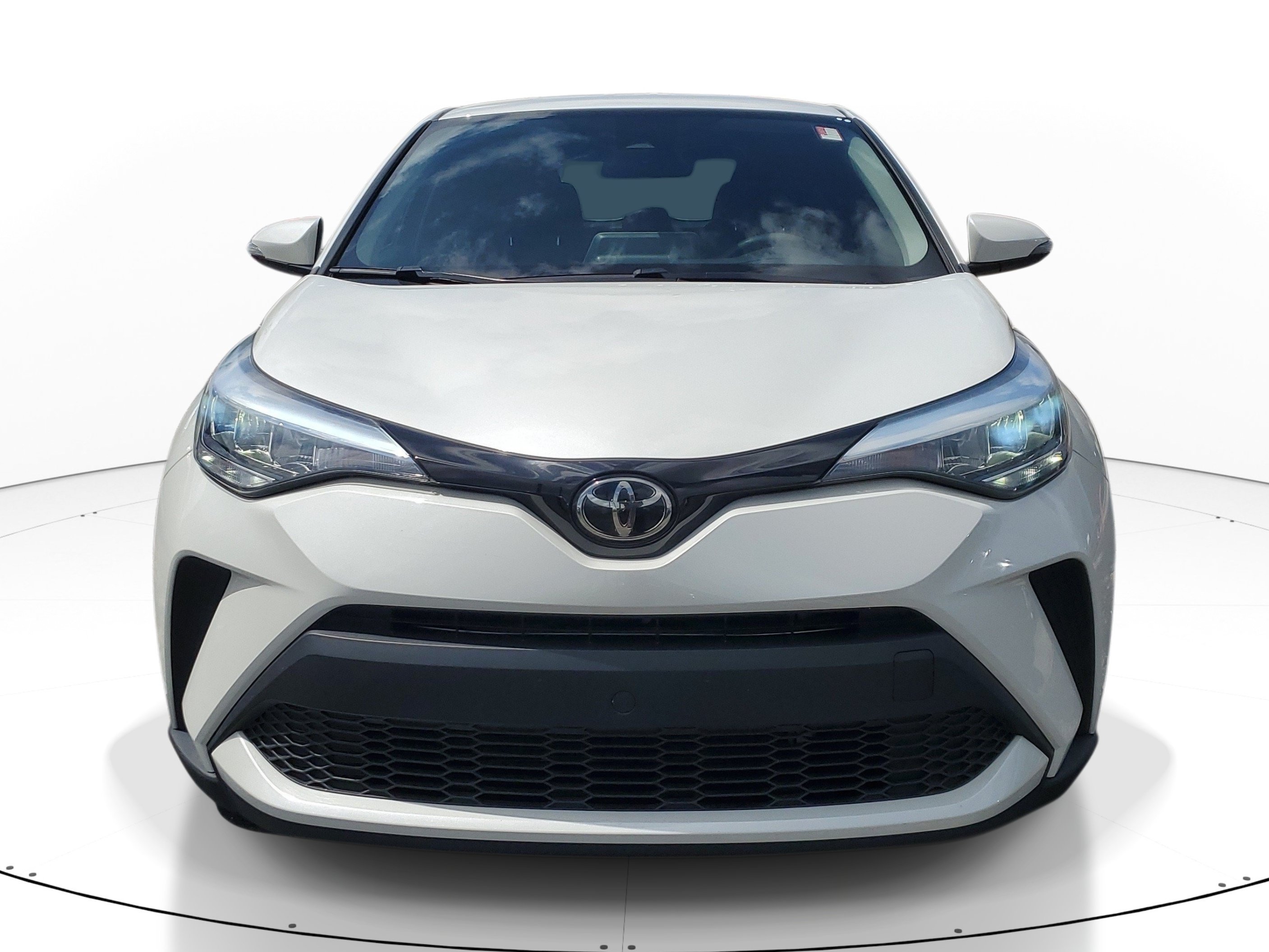 Used 2021 Toyota C-HR LE FWD image 2