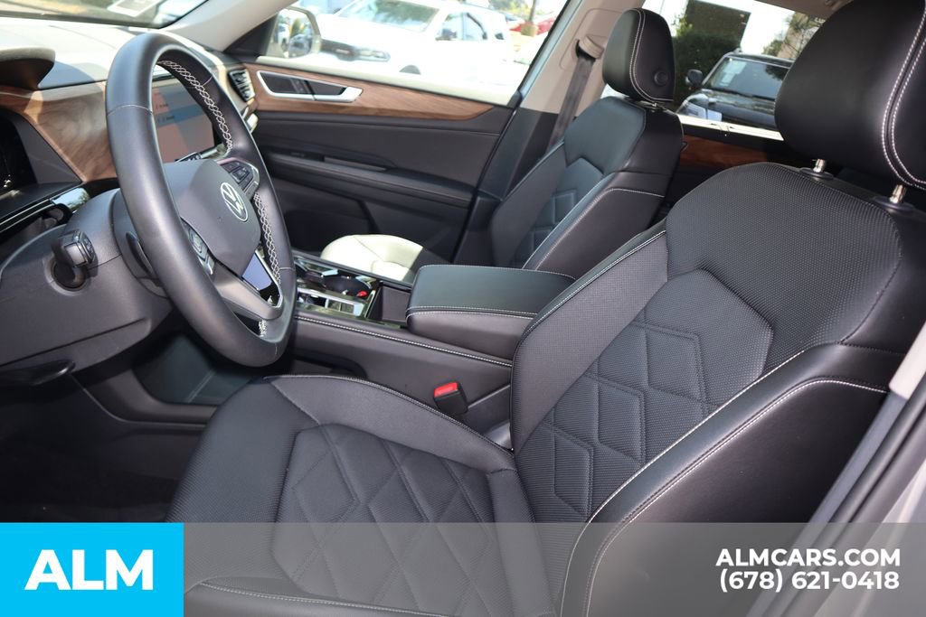 Used 2025 Volkswagen Atlas SE image 11