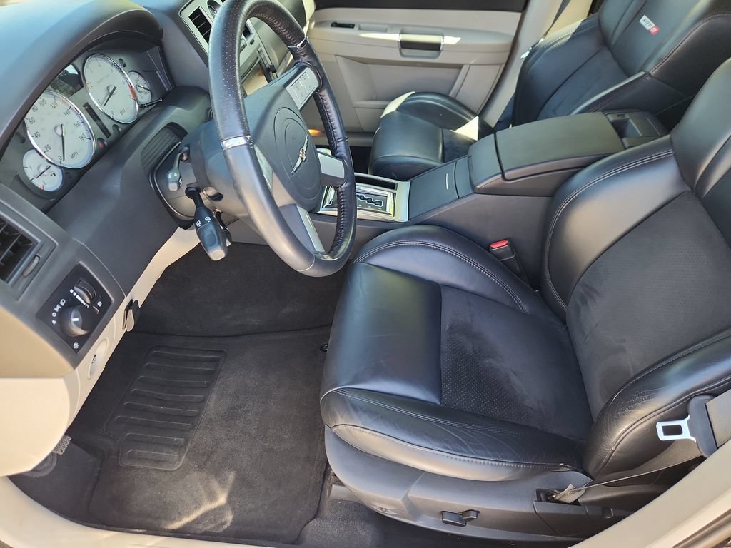 Used 2006 Chrysler 300 SRT8 w/ SRT Option Group II RWD image 9