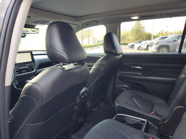 Used 2024 Toyota Grand Highlander Platinum image 10