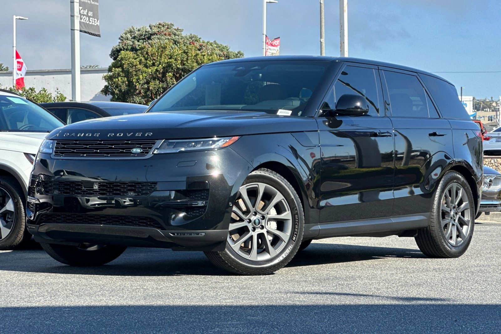 Used 2024 Land Rover Range Rover Sport SE