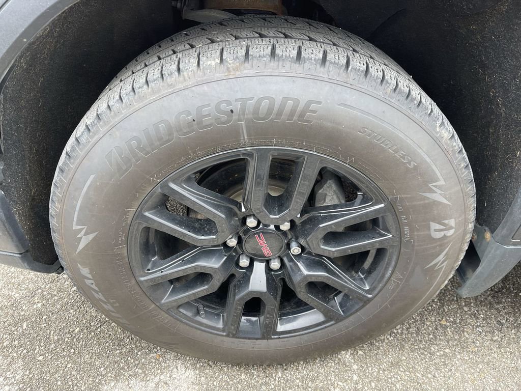 Used 2022 GMC Sierra 1500 Elevation w/ Preferred Package image 2