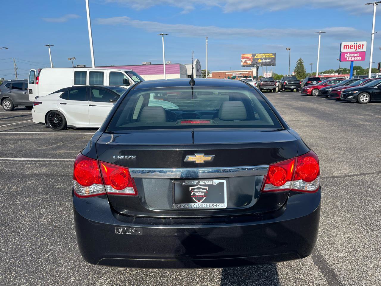 Used 2012 Chevrolet Cruze LS w/ Connectivity Package FWD image 9