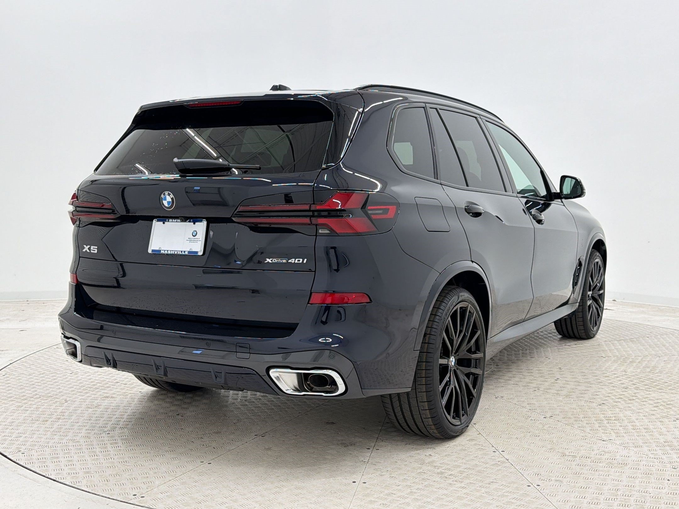 New 2026 BMW X5 xDrive40i w/ M Sport Package AWD/4WD image 9