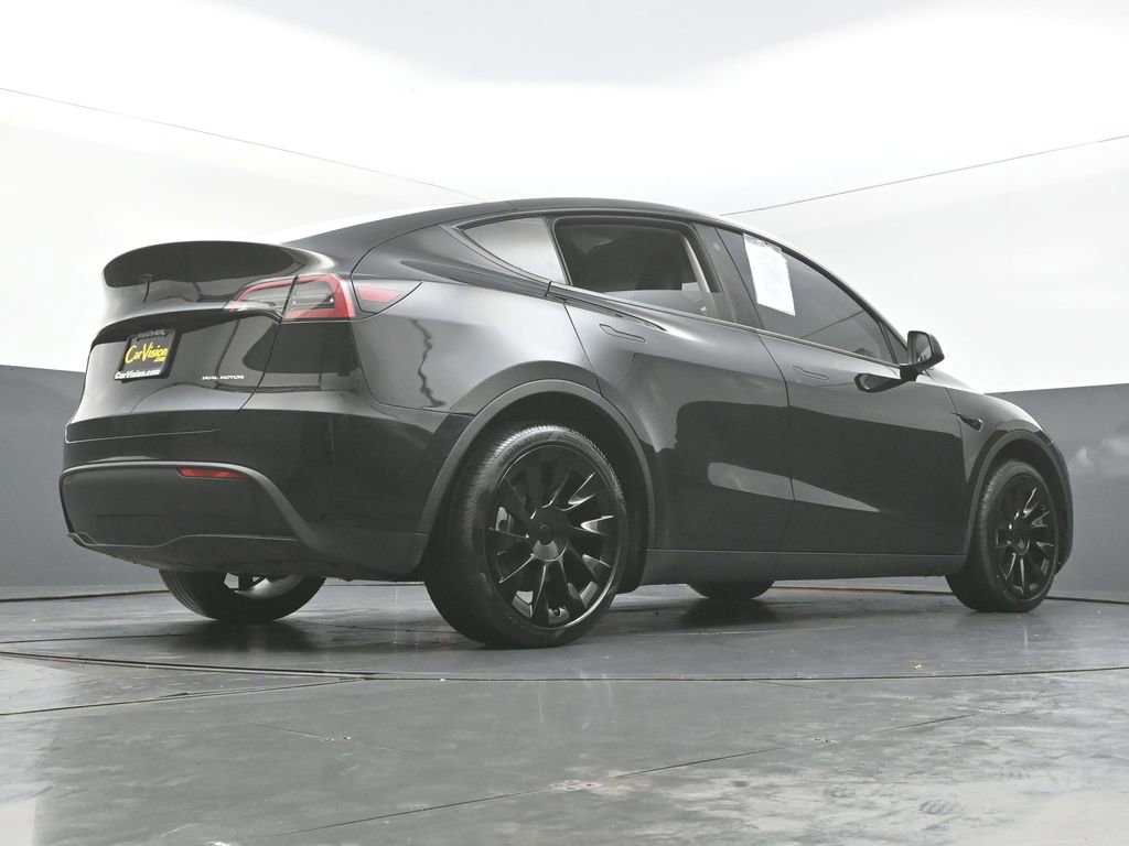 Used 2023 Tesla Model Y Long Range image 38