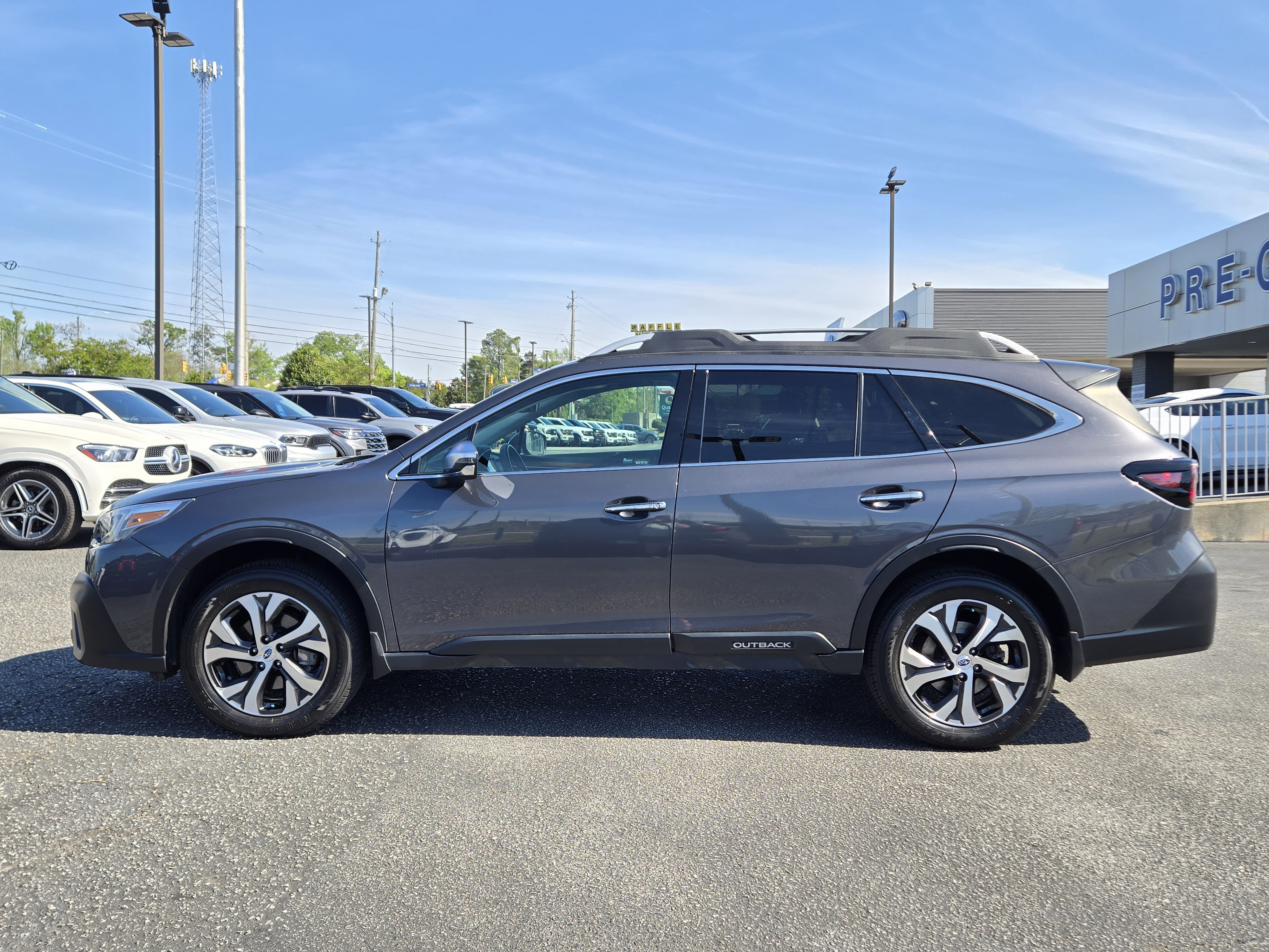 Used 2021 Subaru Outback Touring w/ Popular Package #2 image 12