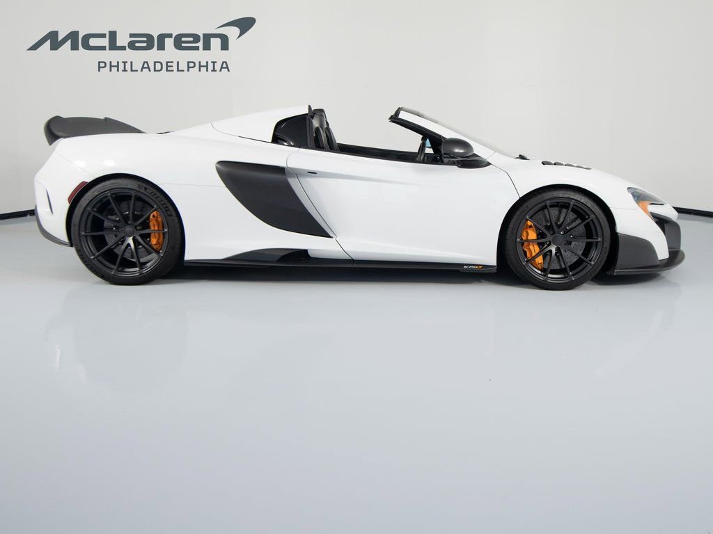Used 2016 McLaren 675LT Spider image 5