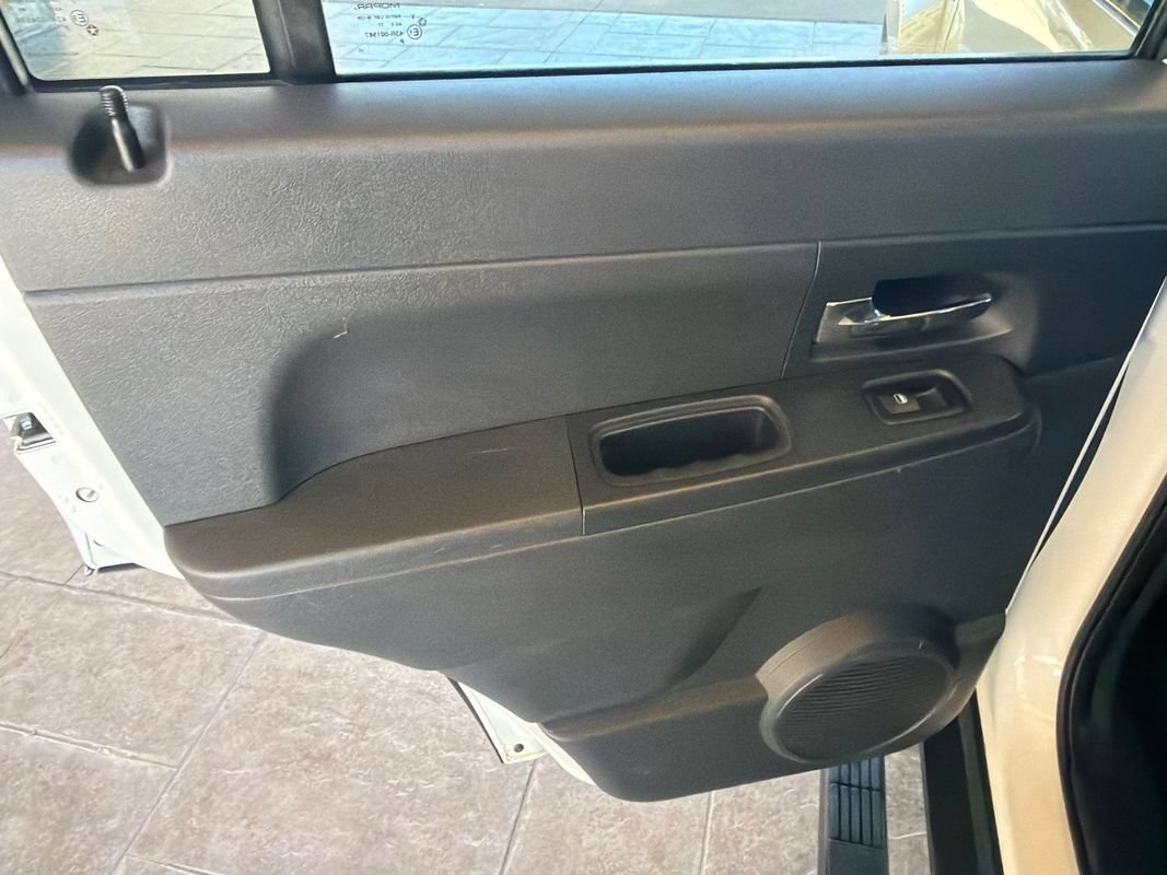 Used 2009 Jeep Liberty Sport w/ Popular Equipment Group AWD/4WD image 14