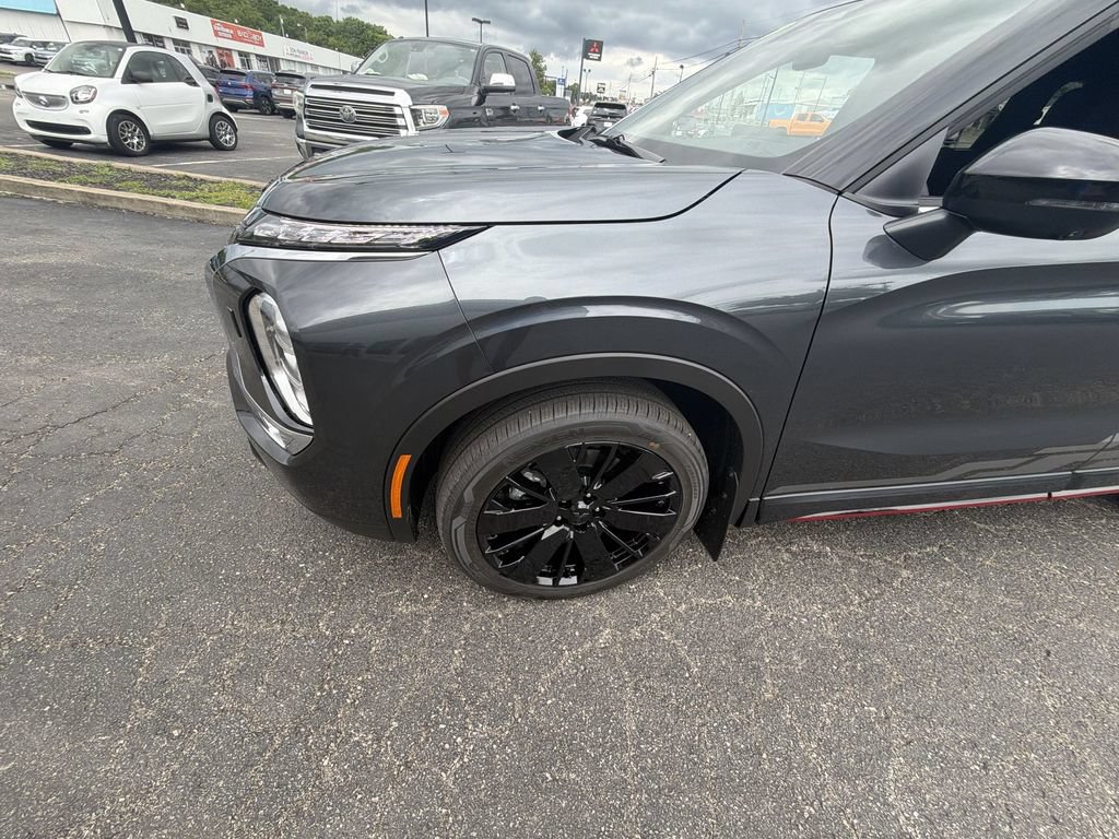 New 2026 Mitsubishi Outlander AWD image 10