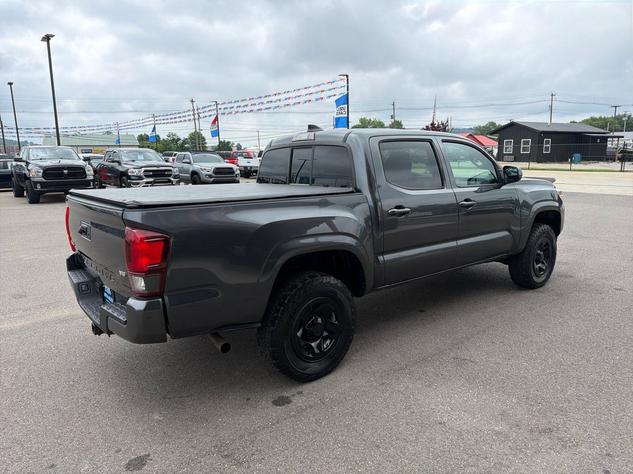 Used 2021 Toyota Tacoma SR AWD/4WD image 4