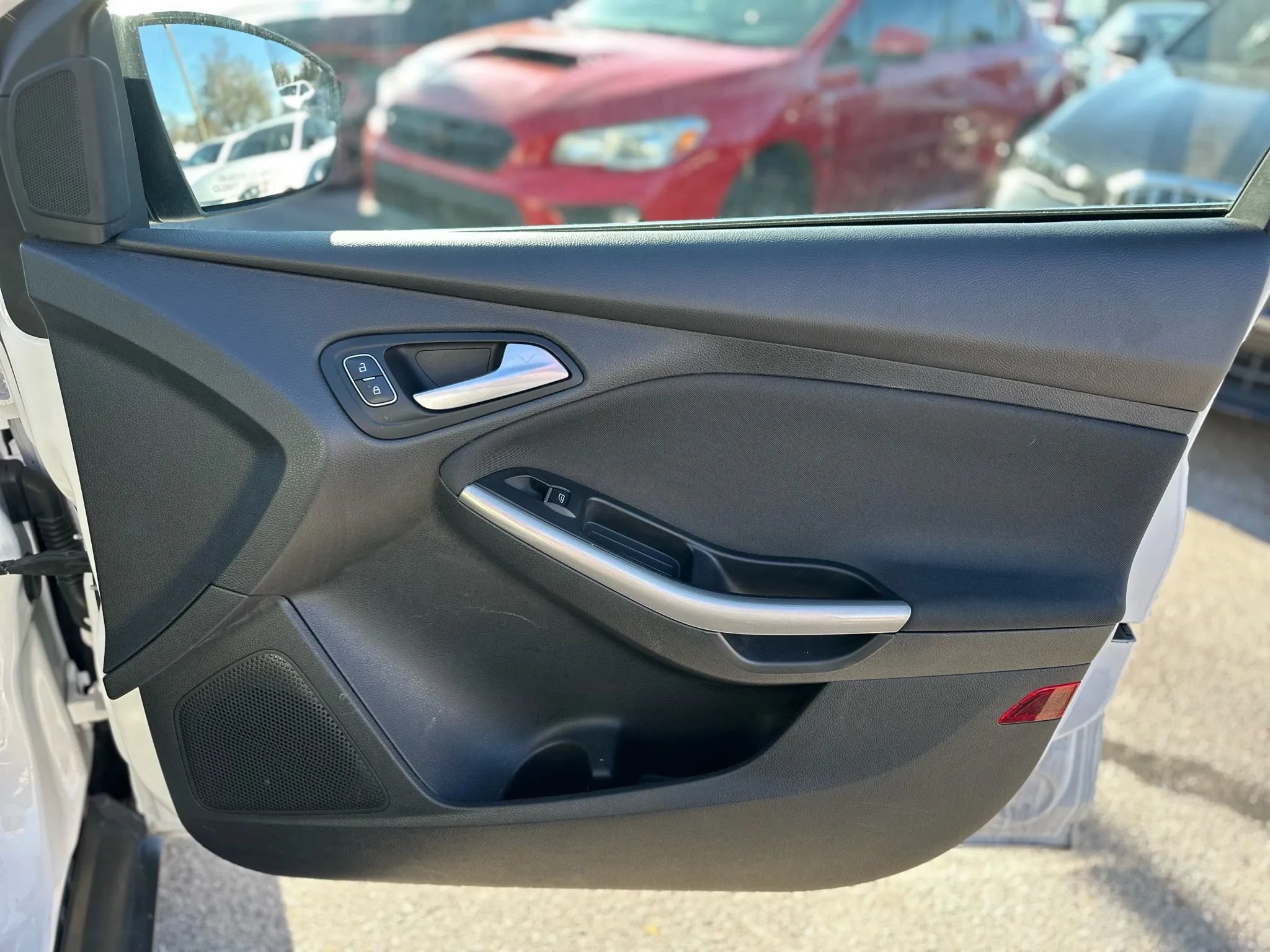 Used 2017 Ford Focus Titanium image 21