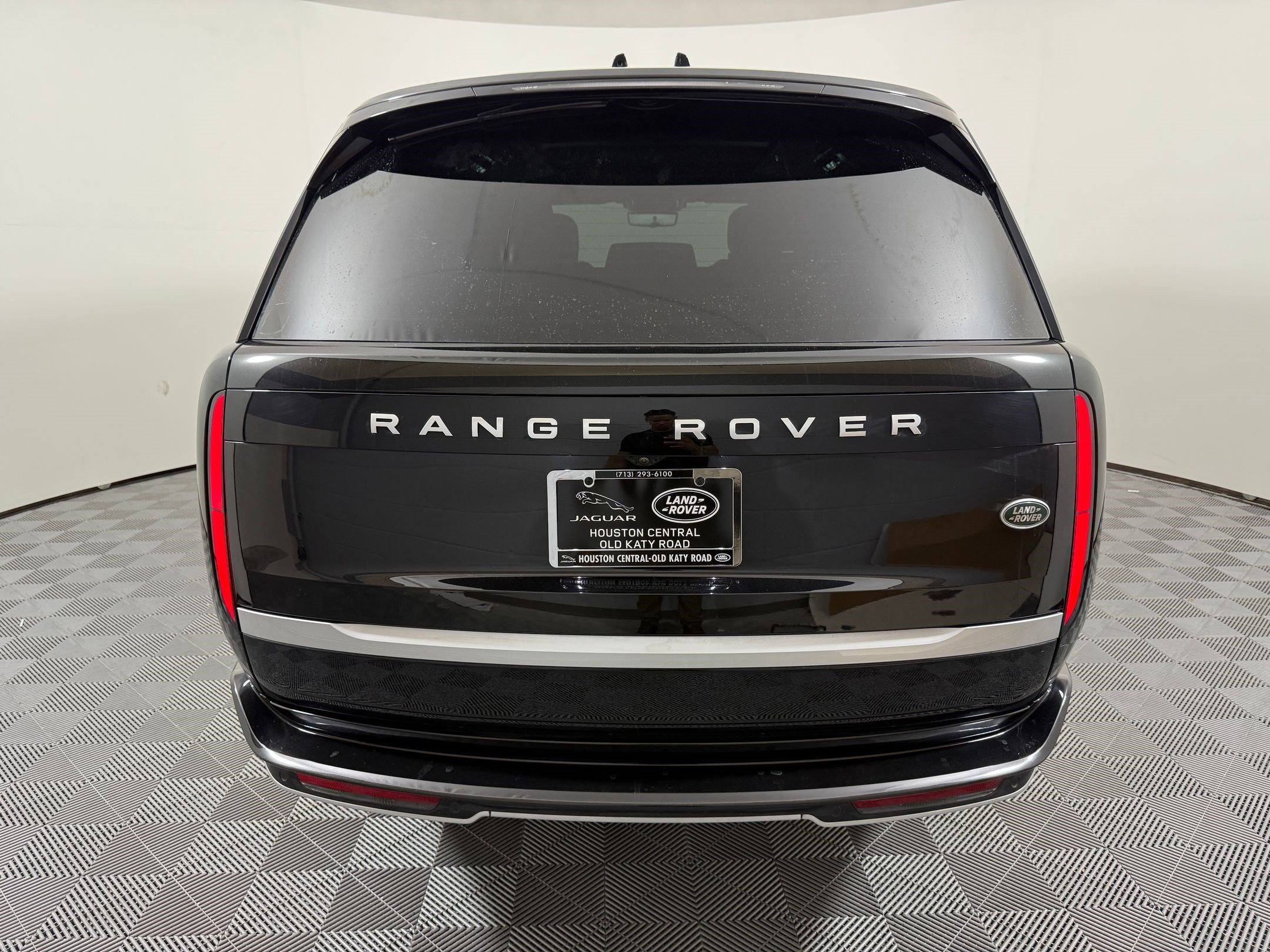 Used 2023 Land Rover Range Rover Long Wheelbase Autobiography AWD/4WD image 11