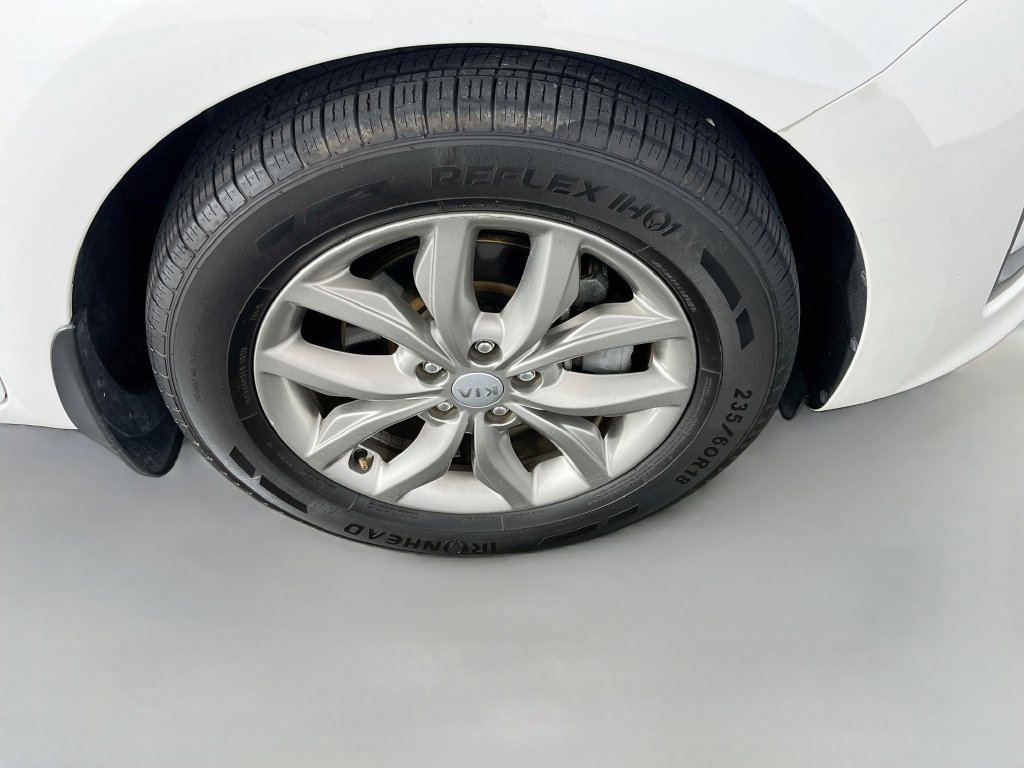 Used 2021 Kia Sedona EX FWD image 34