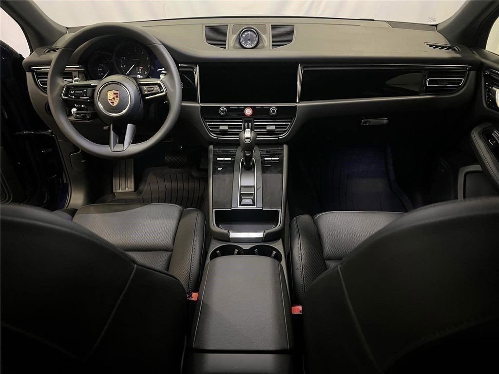 New 2026 Porsche Macan AWD/4WD image 17