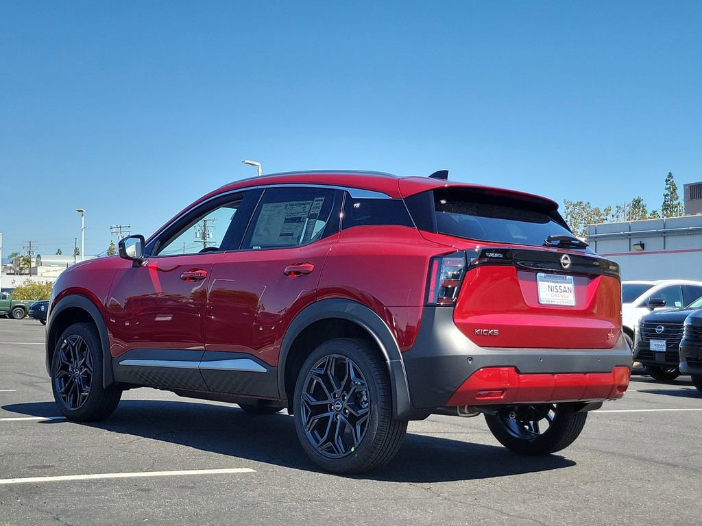 New 2026 Nissan Kicks SR FWD image 2