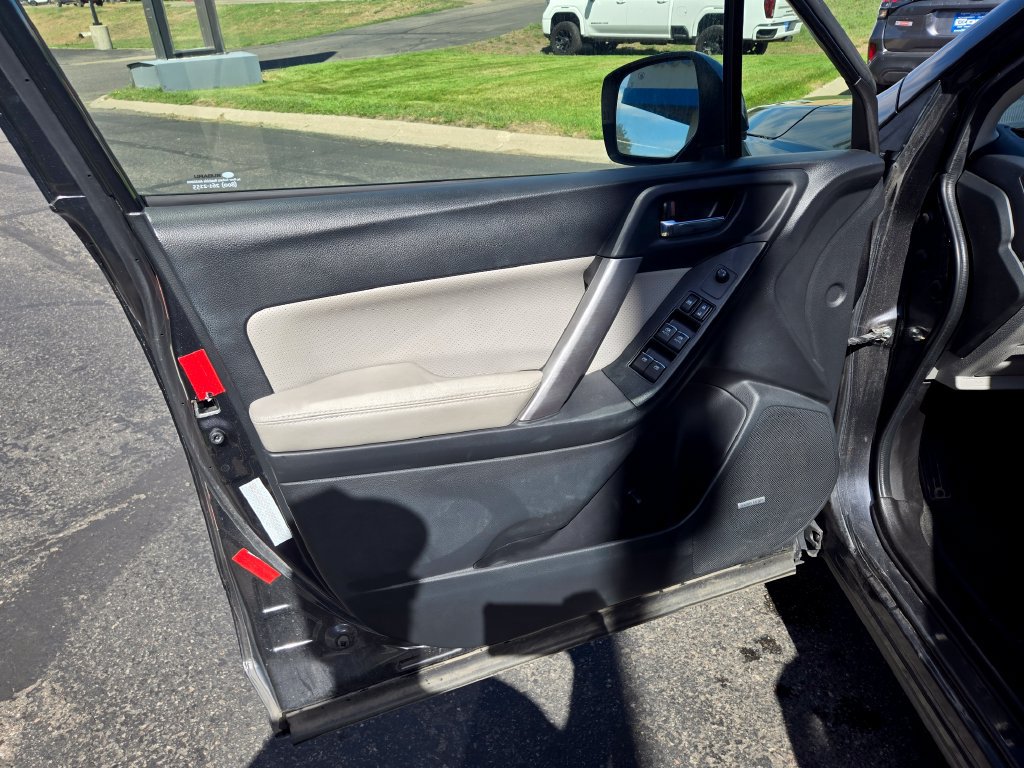 Used 2017 Subaru Forester 2.5i Limited AWD/4WD image 16