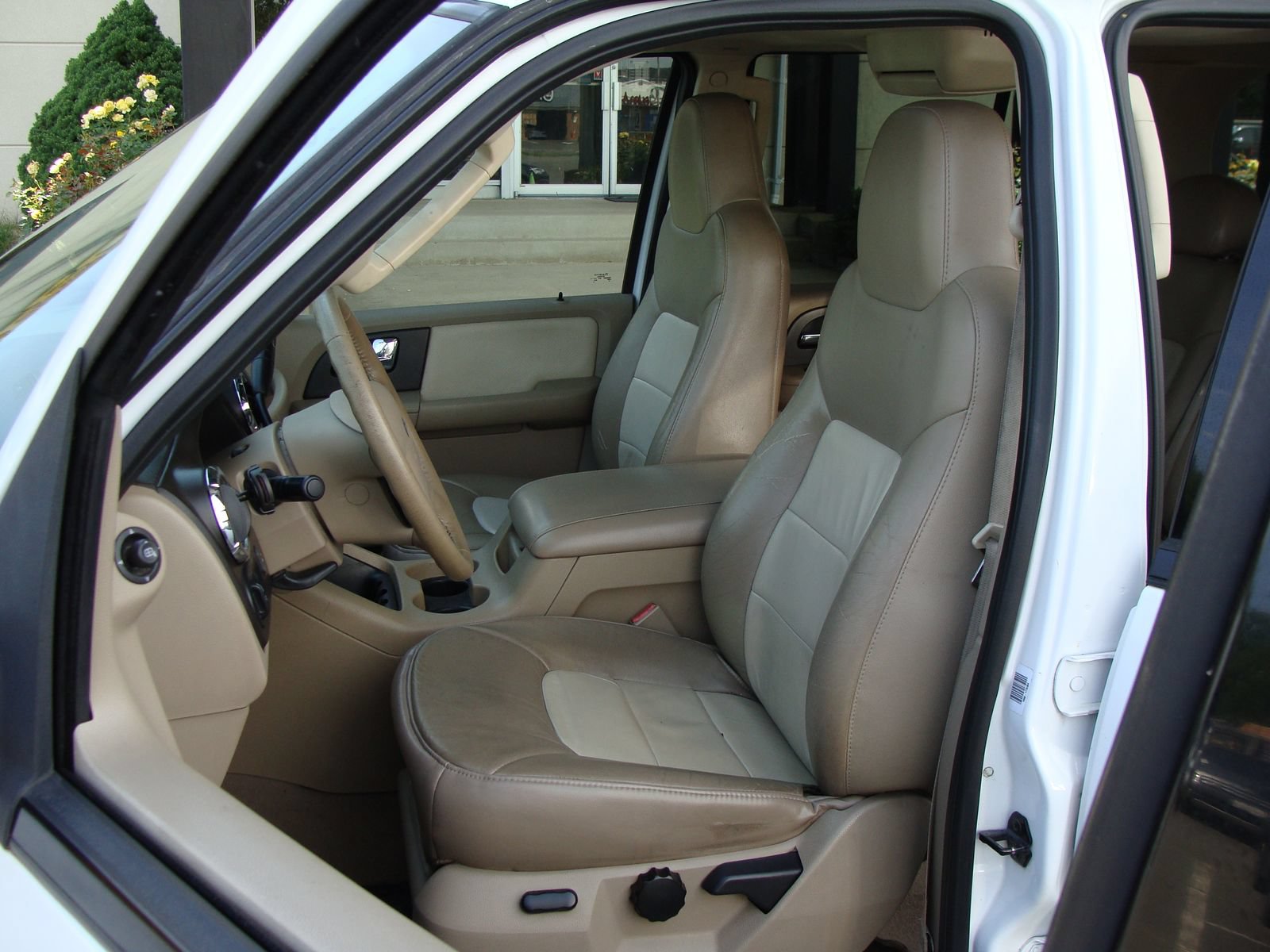 Used 2006 Ford Expedition Eddie Bauer AWD/4WD image 31