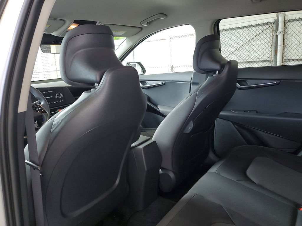 Used 2026 Kia Niro LX FWD image 15