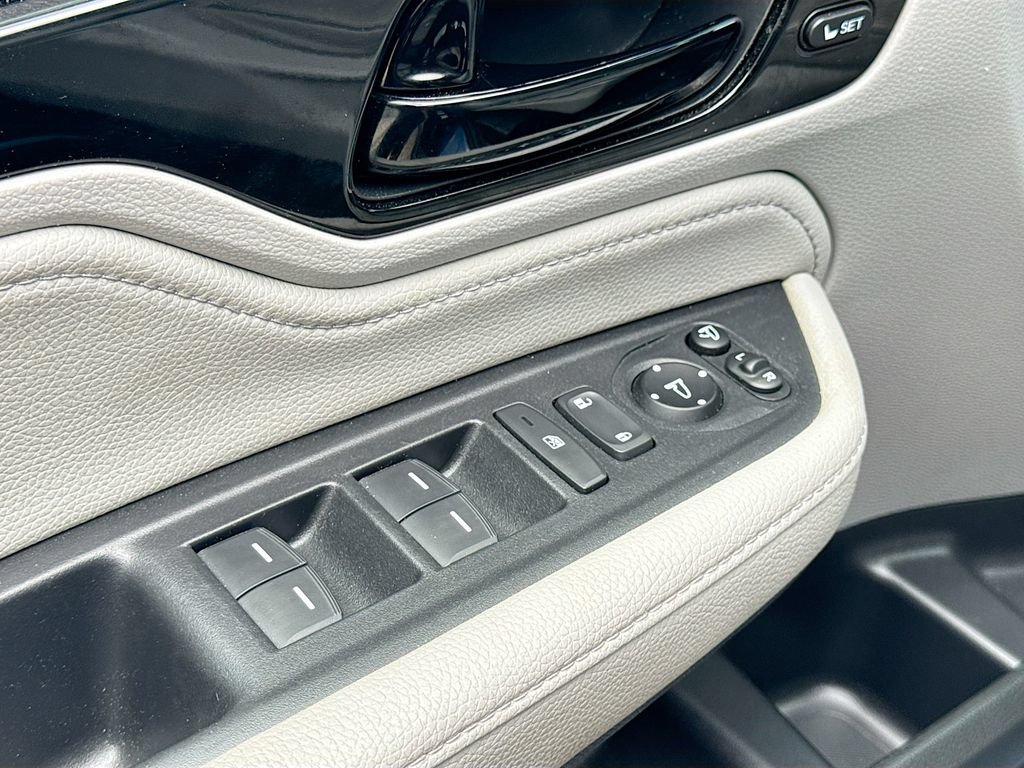 Used 2023 Honda Odyssey Elite image 18
