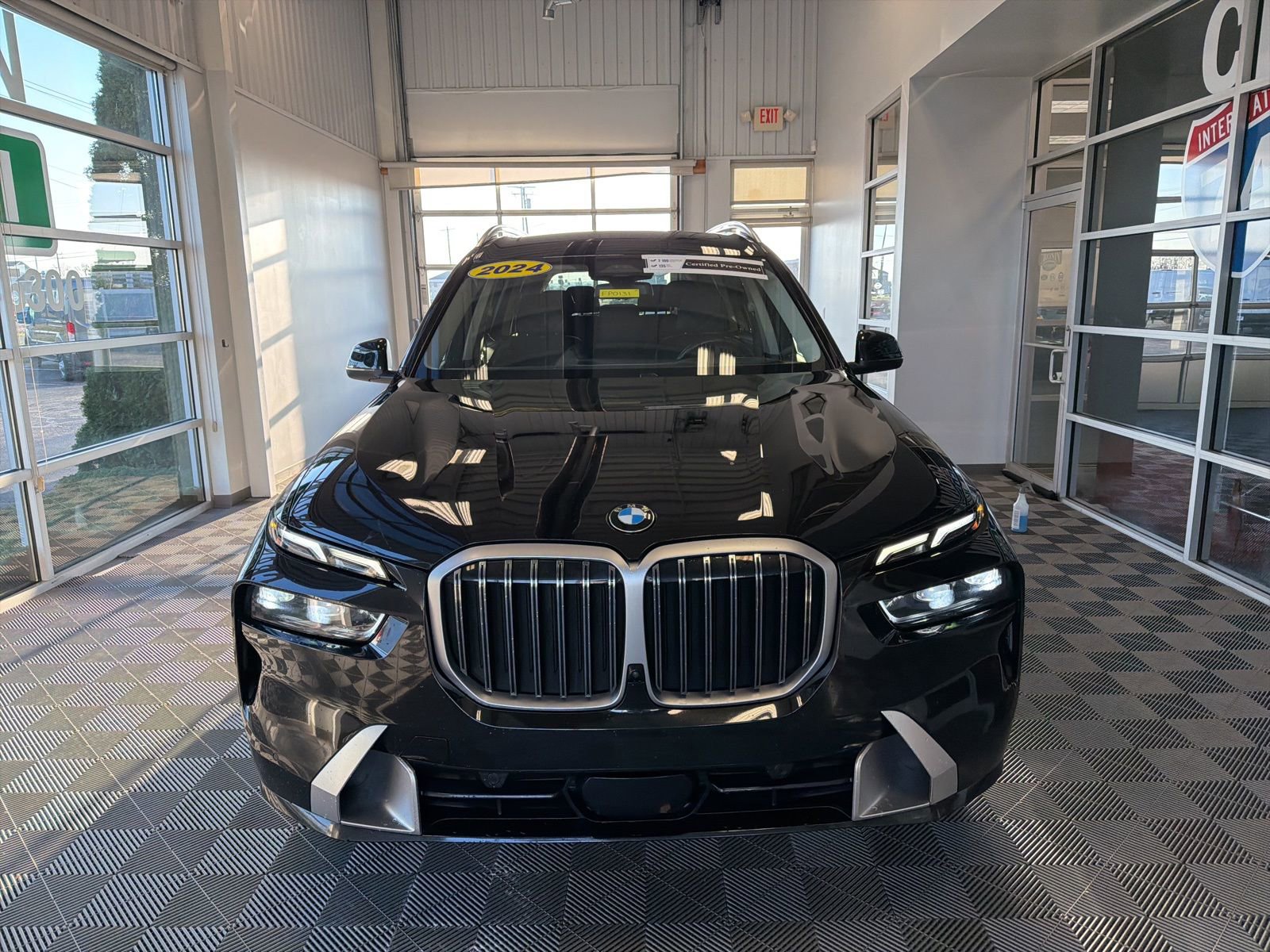 Used 2024 BMW X7 xDrive40i image 2