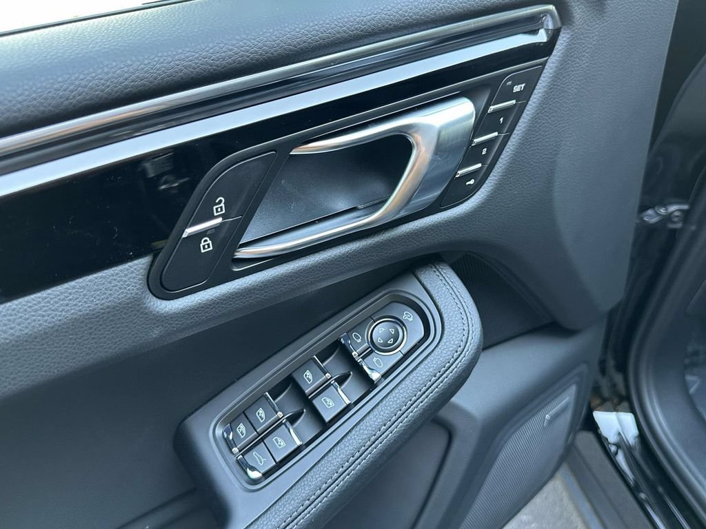 New 2026 Porsche Macan AWD/4WD image 19