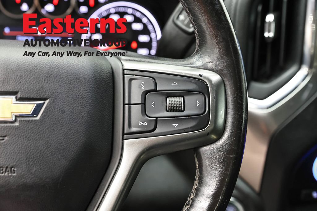 Used 2021 Chevrolet Silverado 1500 LT AWD/4WD image 16