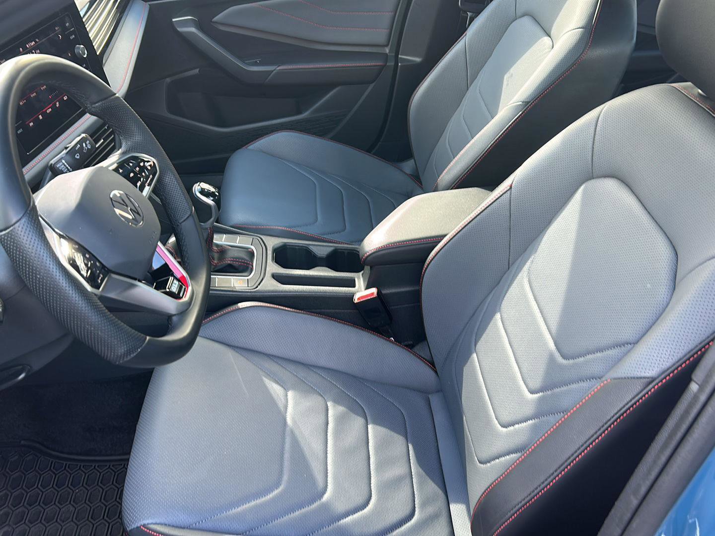 Used 2025 Volkswagen Jetta GLI Autobahn w/ GLI Black Package image 8